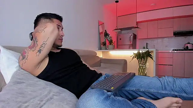 Chriskyle  online show from December 6, 1:11 pm