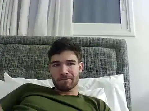 slim and cute1 online show from December 22, 3:00 pm