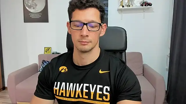 BrutusK08 online show from November 18, 9:13 am