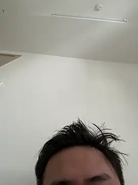 SkinniBoi online show from May 16, 8:44 am