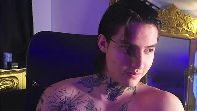 dantecoppolaa  online show from December 24, 9:33 pm