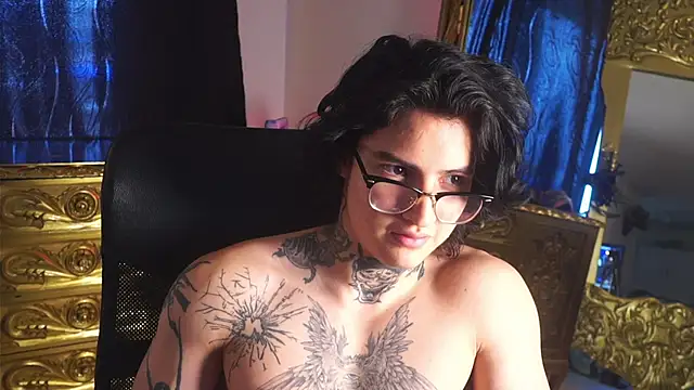 dantecoppolaa  online show from December 8, 5:22 pm