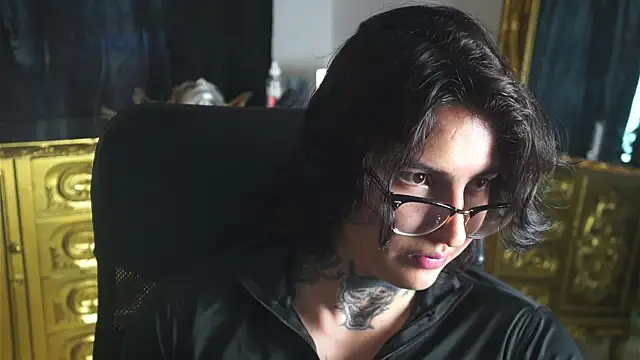 dantecoppolaa  online show from February 12, 9:11 pm