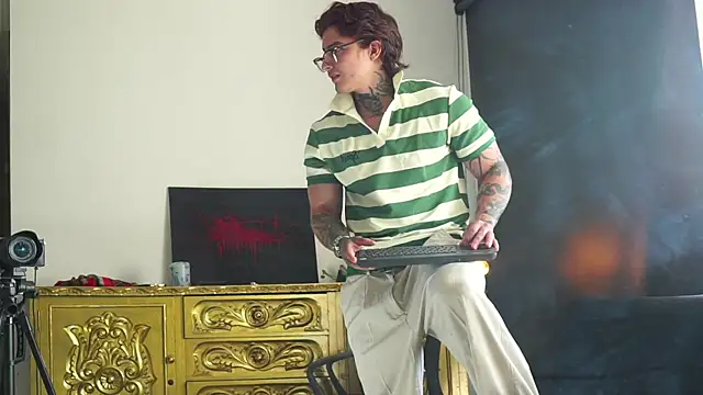 dantecoppolaa  online show from September 21, 9:15 pm