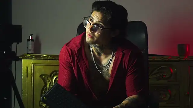 dantecoppolaa  online show from September 10, 11:03 pm