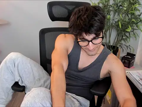 ArthurVilahur online show from July 19, 1:55 am