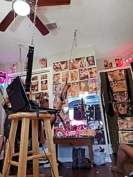 luvs2cumm69 online show from February 20, 5:18 pm