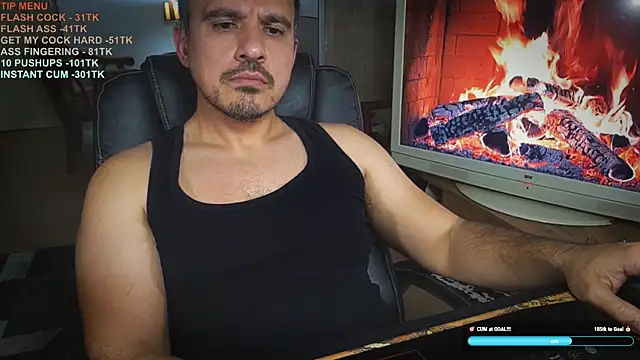 officeman7 online show from December 18, 5:42 pm