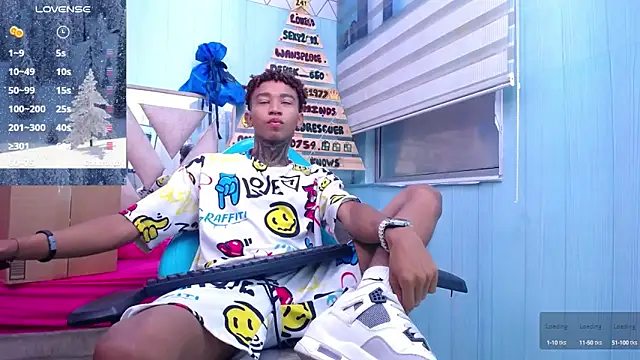 sexy blacks  online show from December 14, 11:29 am