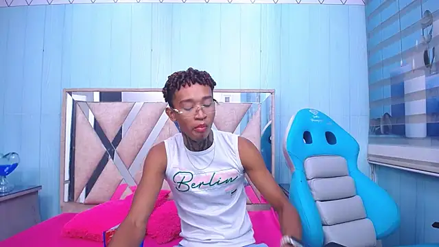 sexy blacks  online show from December 4, 11:30 am