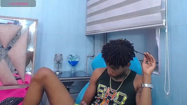 sexy blacks  online show from September 15, 11:33 am