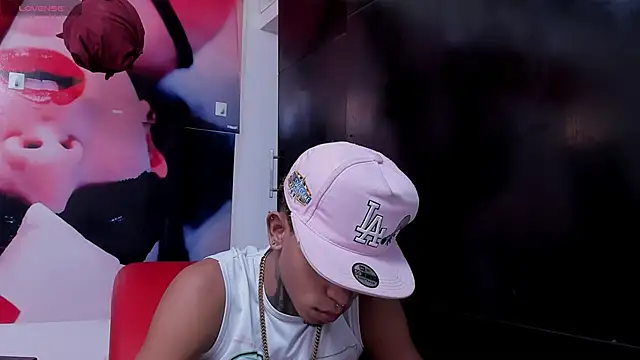 sexy blacks  online show from March 3, 11:27 am