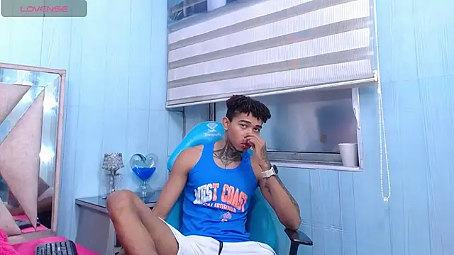 sexy blacks  online show from September 10, 1:54 pm