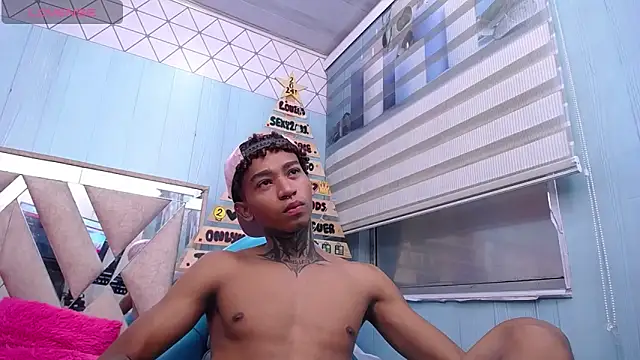 sexy blacks  online show from December 15, 11:34 am