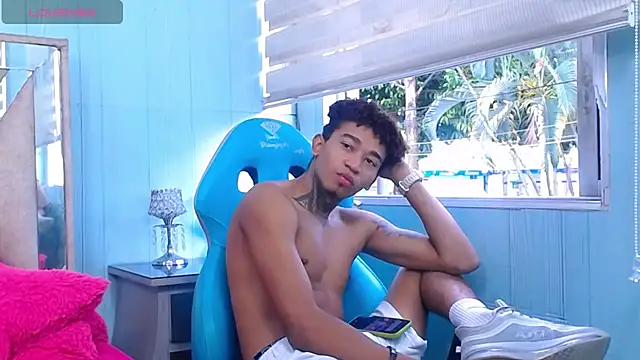 sexy blacks  online show from September 19, 12:05 pm