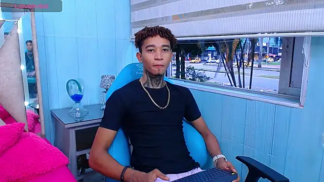 sexy blacks  online show from March 7, 11:29 am