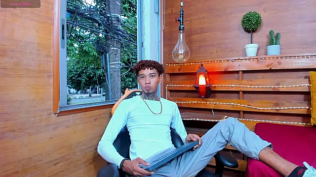 sexy blacks  online show from March 10, 11:34 am