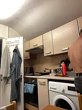 Yourhotboy 42 online show from October 9, 5:40 pm