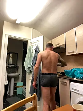 Yourhotboy 42 online show from December 20, 7:21 pm