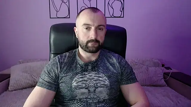 brindlefly6969 online show from March 23, 11:49 am