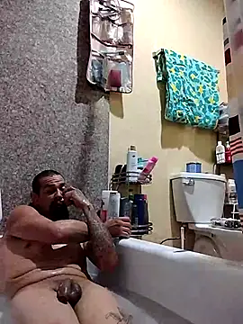 Snapshot of playtyme420691 chatting on February 22, 9:32 pm playtyme420691 online show from February 22, 9:32 pm