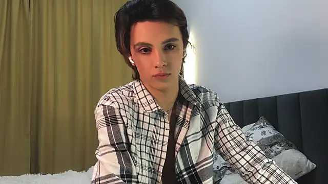 k0sta  online show from February 1, 12:29 am