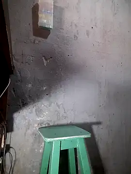 hecwil8 online show from February 18, 2:04 pm