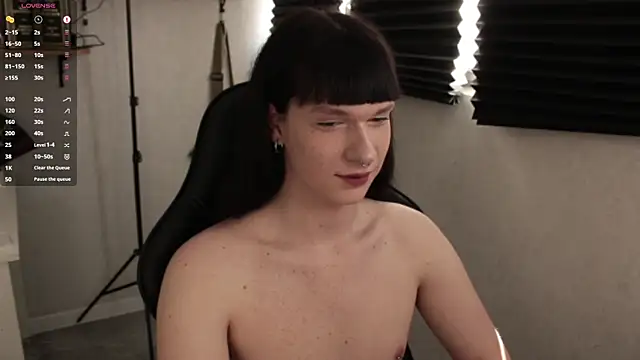 carthylovvve online show from March 15, 11:19 am