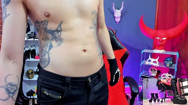 daven56 online show from March 17, 1:24 pm