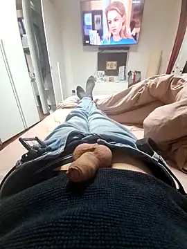 ciccio8907 online show from April 14, 2:49 pm