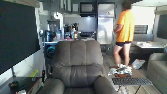 lateniter online show from March 25, 10:58 pm