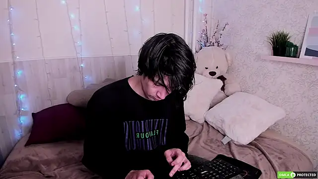 CalvinOwens online show from October 3, 3:11 am