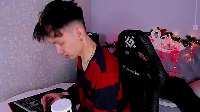 CalvinOwens online show from January 19, 4:33 am