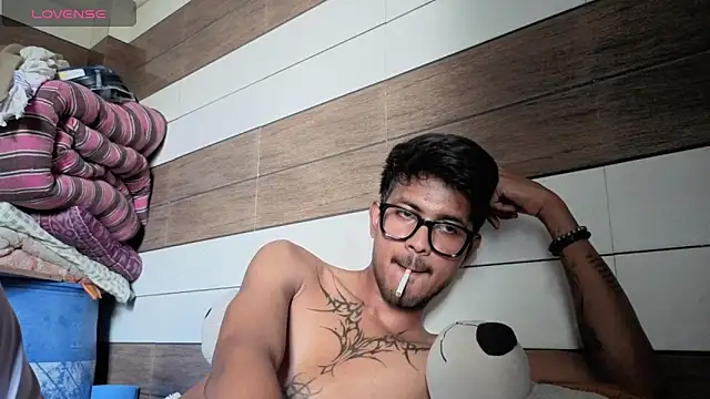 just fucks online show from May 19, 10:10 am