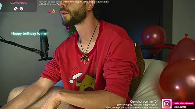 Snapshot of just_maxii chatting on December 2, 9:48 pm just maxii online show from December 2, 9:48 pm