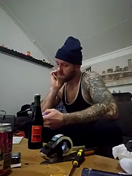 eltoulou online show from December 14, 11:56 pm