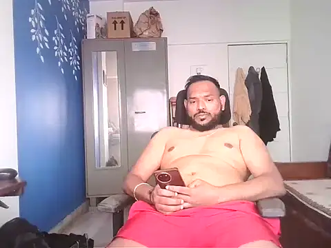 lovbombayduck11 online show from December 22, 6:21 am