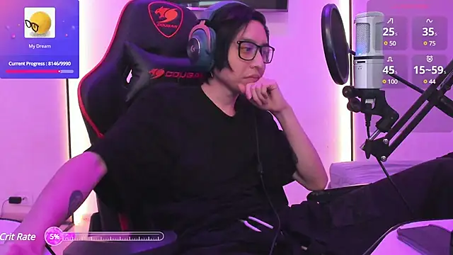 wexlee7 online show from February 26, 1:00 am