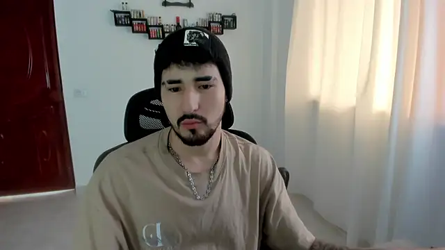 DmitriSanders online show from August 4, 6:23 pm