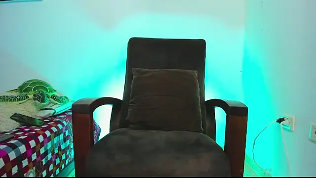 Maxi Gray online show from December 13, 6:42 am