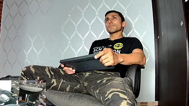 Marck Muscle online show from January 27, 1:16 am