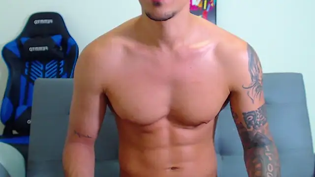 Snapshot of Tristan-bm chatting on January 22, 9:44 pm Tristan-bm online show from January 22, 9:44 pm