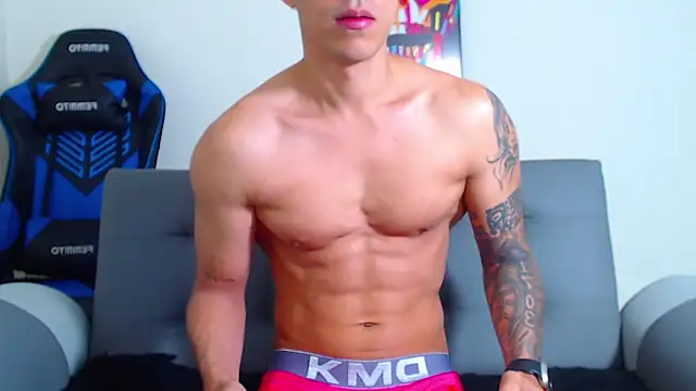 Snapshot of Tristan-bm chatting on December 29, 3:24 pm Tristan-bm online show from December 29, 3:24 pm