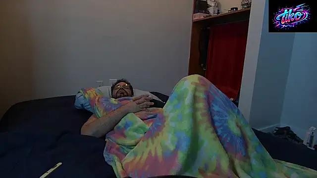 Zander823 online show from April 11, 7:26 am