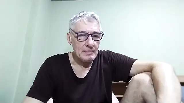 BIGUNCUTHARDCOCK online show from October 14, 5:25 am