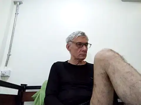 BIGUNCUTHARDCOCK online show from February 10, 12:30 am