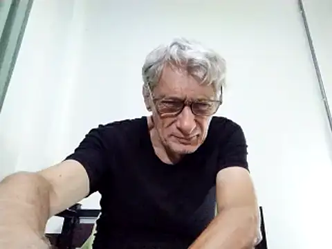 BIGUNCUTHARDCOCK online show from March 18, 11:11 am