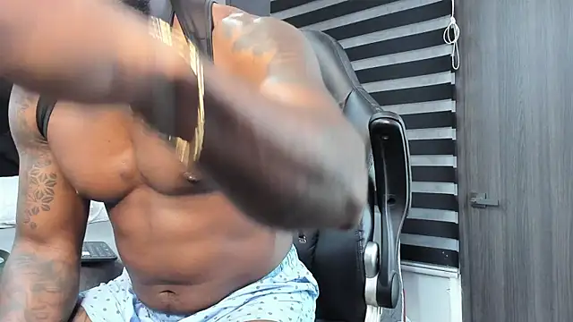 Dancelwashington online show from December 19, 10:00 pm