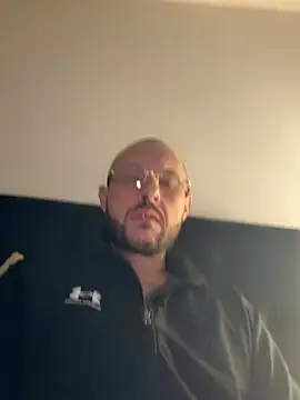 Guitccch online show from February 24, 11:49 pm