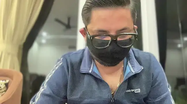 Snapshot of slavekinky001 chatting on February 3, 7:10 pm slavekinky001 online show from February 3, 7:10 pm